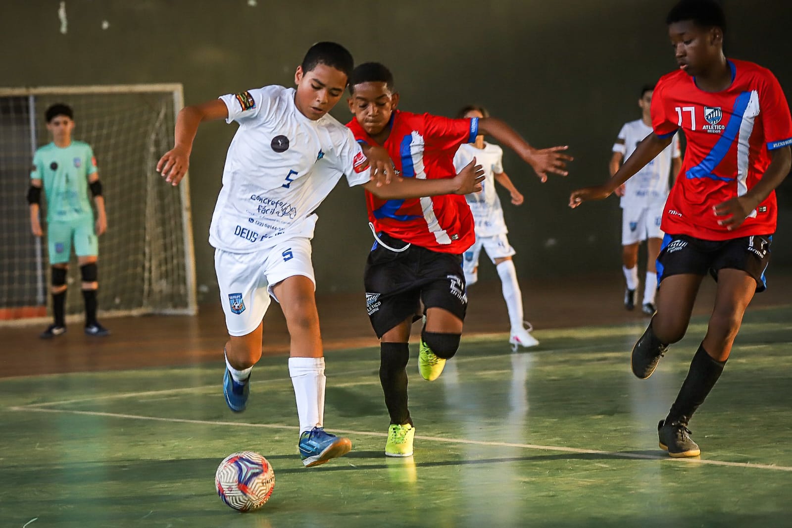 Rodada do futsal de base tem 91 gols em dez jogos em Cabo Frio